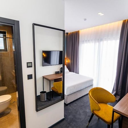 Boutique Rooms 76 إيموتسكي المظهر الخارجي الصورة